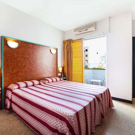 Xaine Park 4*