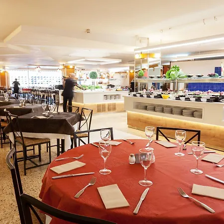 Szálloda Xaine Park 4*