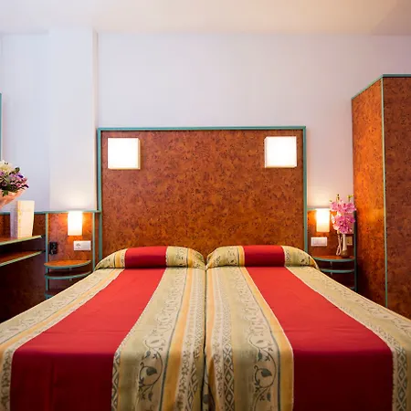 Ξενοδοχείο Xaine Park 4*