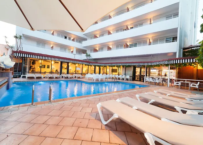 Xaine Park 4*