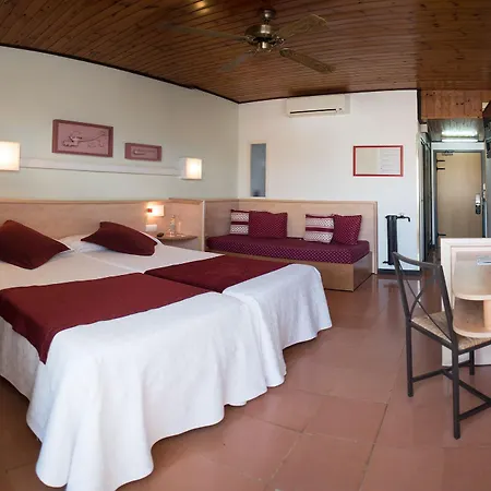 Xaine Park Hotel 4*