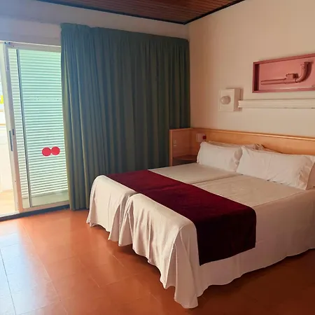 Xaine Park Hotel