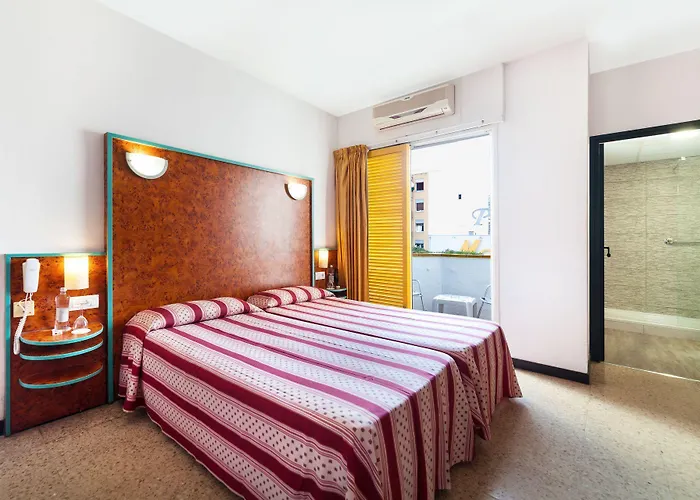 Xaine Park 4*